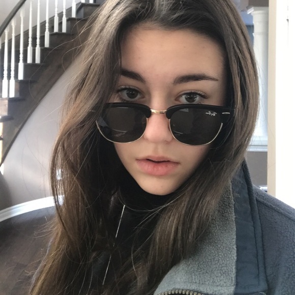 Meet your Posher, Saige - Picture 1 of 1